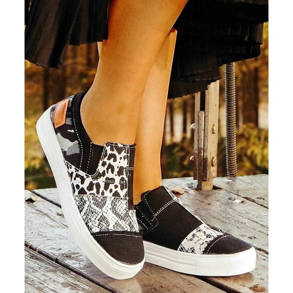 ZULILY Animal Patchwork Slip On Shoe Sz7 - Picture 1 of 2